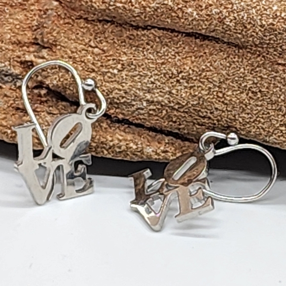 LOVE Jewelry Earrings Platinum plated Hypoallergenic Lightweigt elegant Luxury - Picture 11 of 13